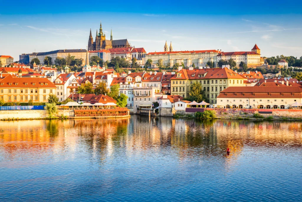 praha vltava hrad